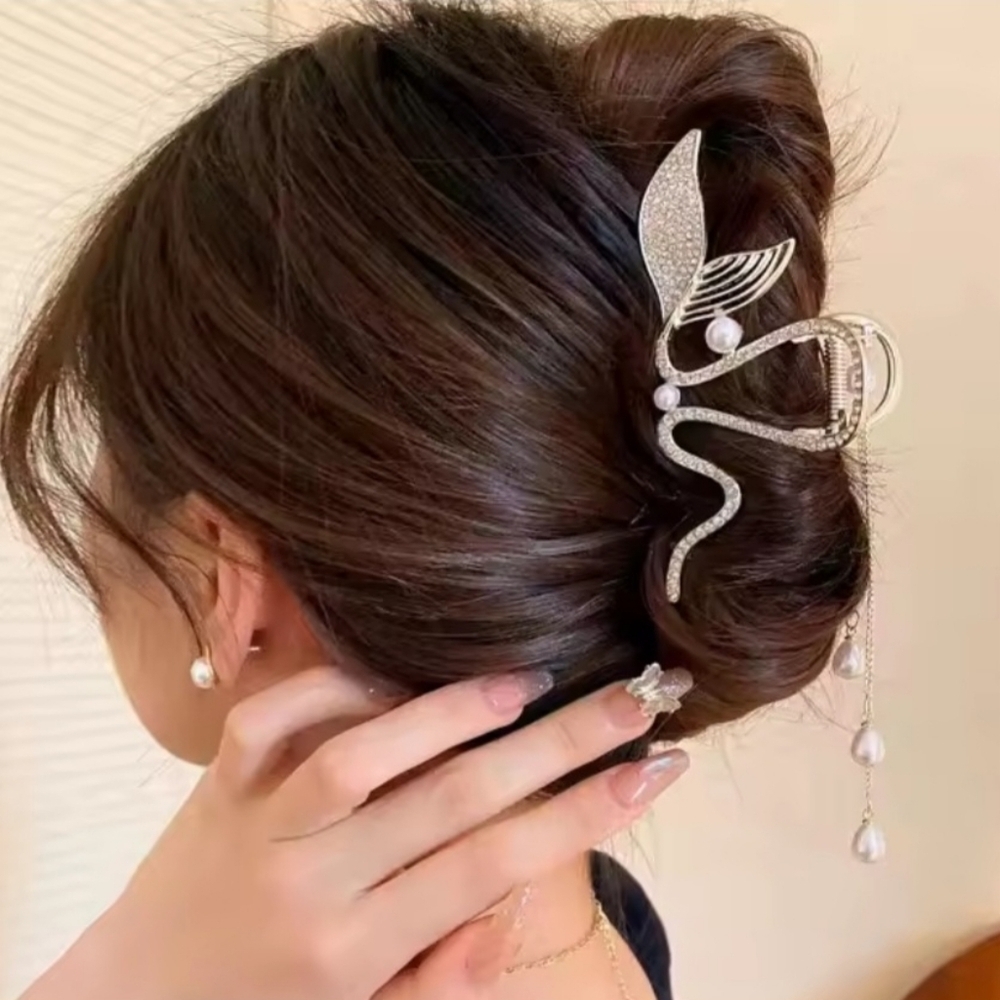 Brand New Gold Tone Whale Tail Pearl Rhinestone Hair Claw Clip